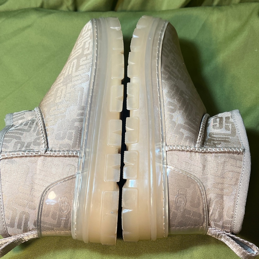 Ugg Classic Boots - image 3